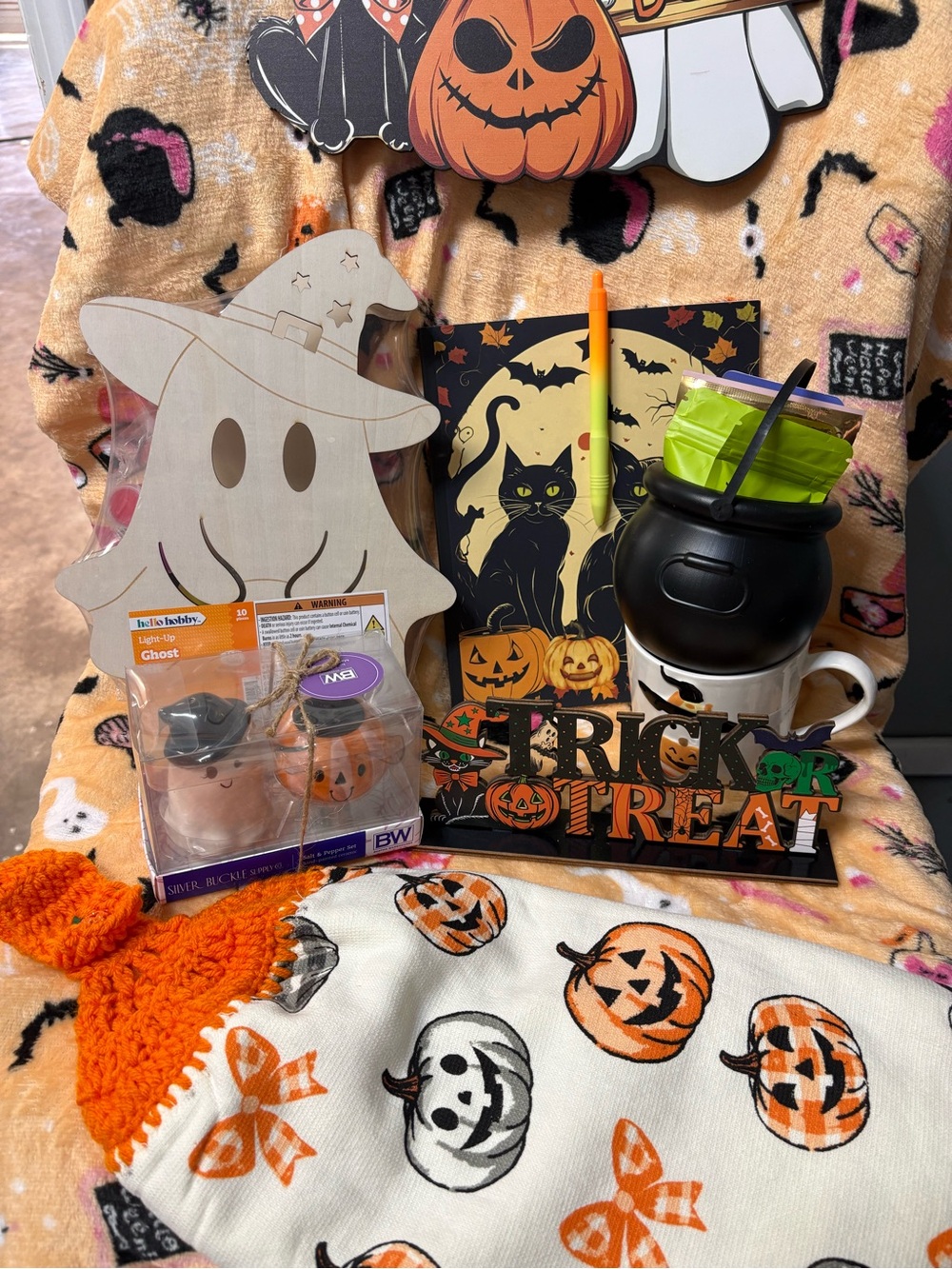 Halloween Ghost & Pumpkin Decor Set - Orange Boo Bundle!